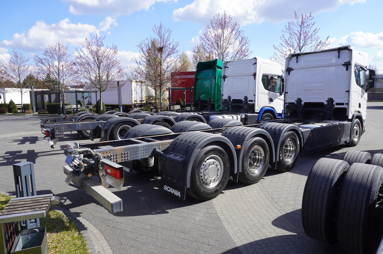 SCANIA R650 V8 / 650 HP/ frame 8.8 m / steered 4th axis / 20 units - Cab chassis truck: picture 5 SCANIA R650 V8 / 650 HP/ frame 8.8 m / steered 4th axis / 20 units - Cab chassis truck: picture 5