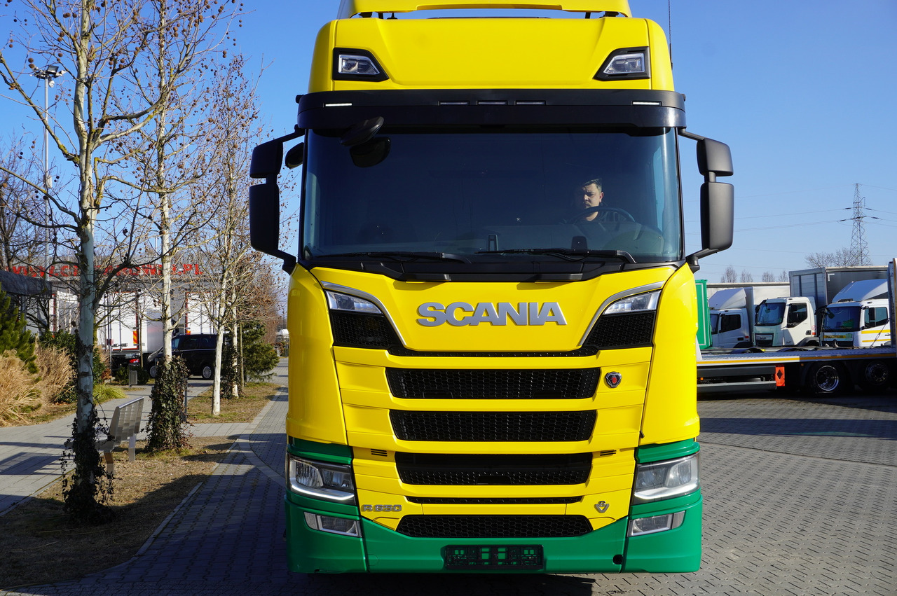 SCANIA R650 V8 8x4/4 E6 / 2020 / Frame 9.7 m - Cab chassis truck: picture 3 SCANIA R650 V8 8x4/4 E6 / 2020 / Frame 9.7 m - Cab chassis truck: picture 3