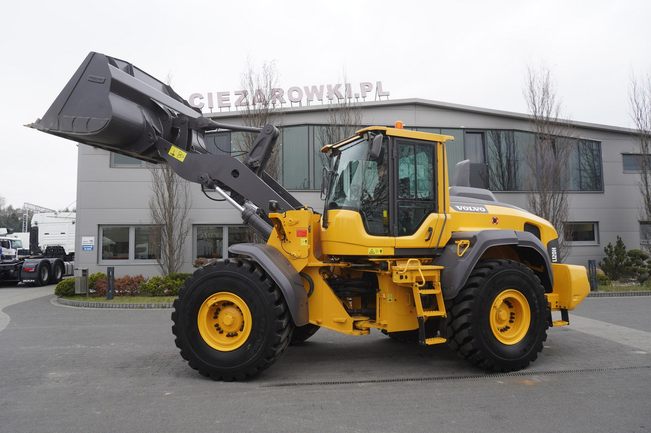 Wheel loader VOLVO L120H: picture 6