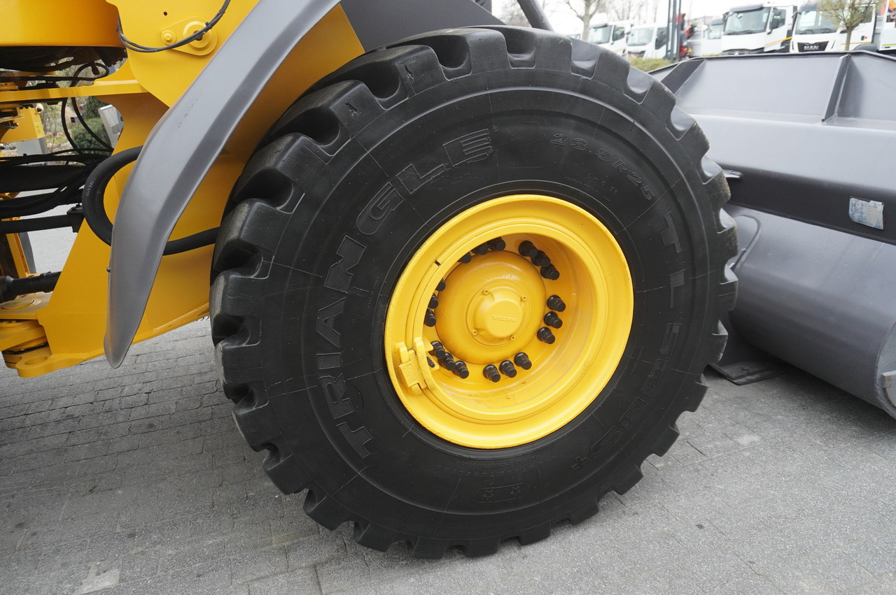 Wheel loader VOLVO L120H: picture 22