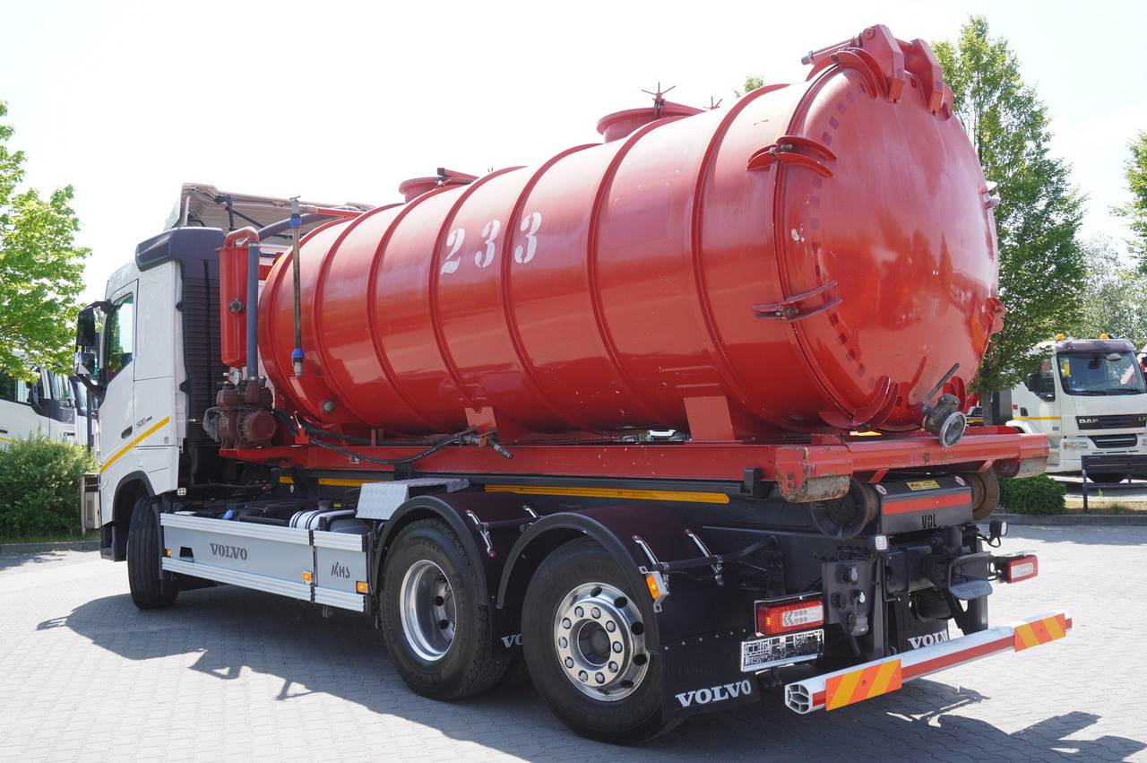 VOLVO Volvo FH 500 / Septic barrel 13000 l / Hook lift 21 t / 2022 / 3rd axle steered / 2 units - Slurry tanker: picture 5 VOLVO Volvo FH 500 / Septic barrel 13000 l / Hook lift 21 t / 2022 / 3rd axle steered / 2 units - Slurry tanker: picture 5