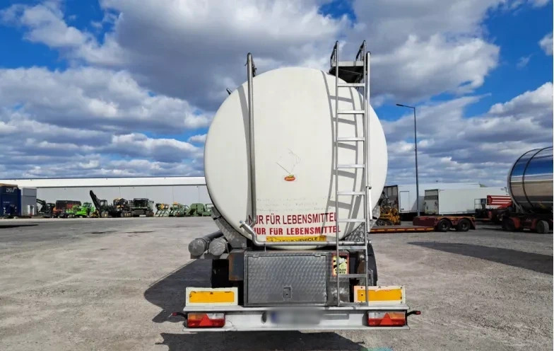 WIELTON NS3D 36 t food cistern / 3 chambers - Tank semi-trailer: picture 3 WIELTON NS3D 36 t food cistern / 3 chambers - Tank semi-trailer: picture 3