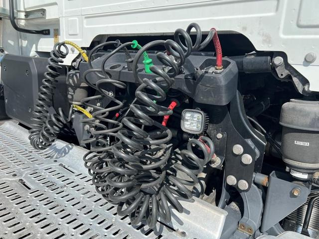 Tractor unit DAF XFn 480 FT Intarder 2xTank 1.105 L Vollspoiler: picture 10 Tractor unit DAF XFn 480 FT Intarder 2xTank 1.105 L Vollspoiler: picture 10