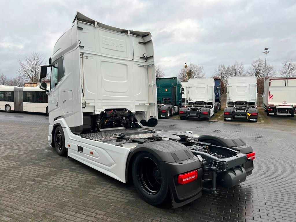 DAF XG+ 480 LD, MODELLJAHR 2025, Seitenverkleidungen - Tractor unit: picture 4 DAF XG+ 480 LD, MODELLJAHR 2025, Seitenverkleidungen - Tractor unit: picture 4