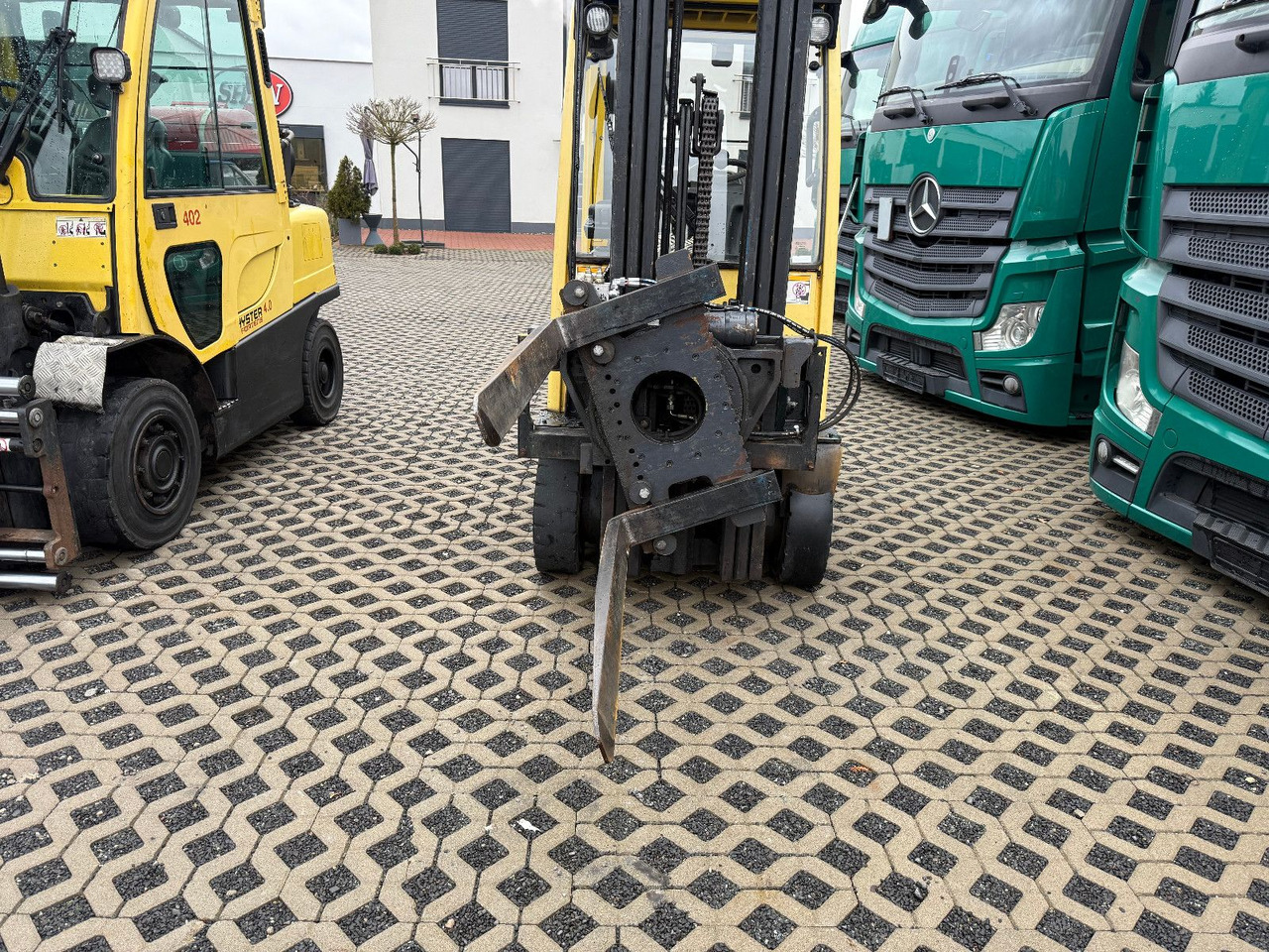 Hyster H1,6 FT drehbare Klammergabel Hyster H1,6 FT drehbare Klammergabel - LPG forklift: picture 3 Hyster H1,6 FT drehbare Klammergabel Hyster H1,6 FT drehbare Klammergabel - LPG forklift: picture 3
