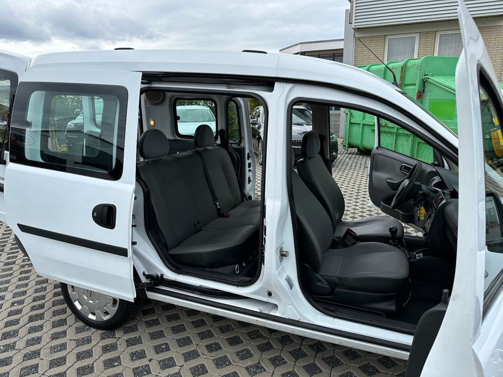 Passenger van Opel Combo 1.4 TWINPORT ECOTEC Arizona: picture 8