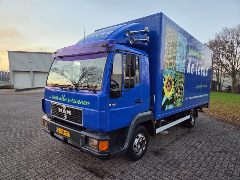 MAN L20 Full steel suspension Manual Dieslpump - Box truck: picture 1 MAN L20 Full steel suspension Manual Dieslpump - Box truck: picture 1