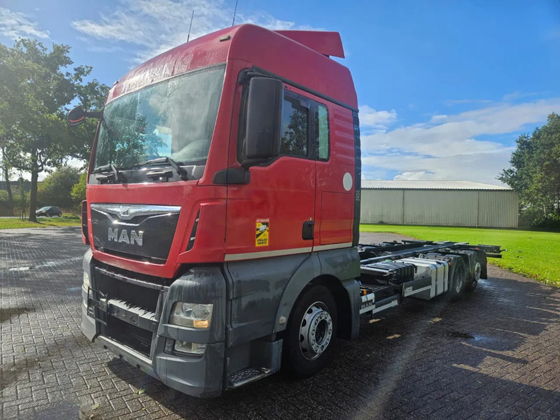 MAN TGX 24.400 6X2 BDF Euro 6 - Container transporter/ Swap body truck: picture 1 MAN TGX 24.400 6X2 BDF Euro 6 - Container transporter/ Swap body truck: picture 1