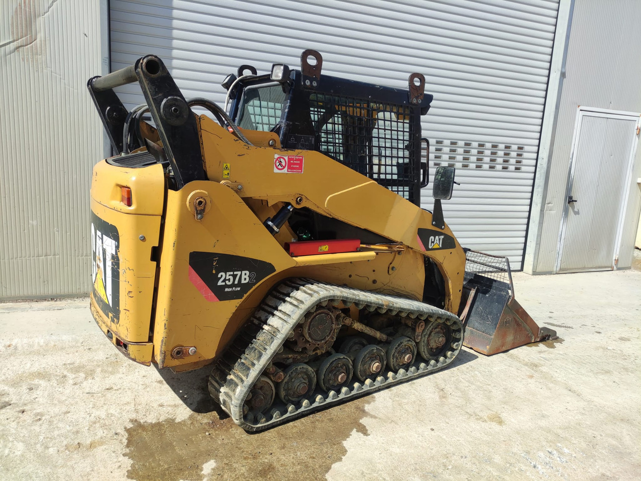 CATERPILLAR 257B2 - Compact track loader: picture 4 CATERPILLAR 257B2 - Compact track loader: picture 4