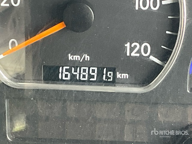 2013 Mercedes-Benz 1324 4x2 Sweeper Truck - Road sweeper: picture 5 2013 Mercedes-Benz 1324 4x2 Sweeper Truck - Road sweeper: picture 5