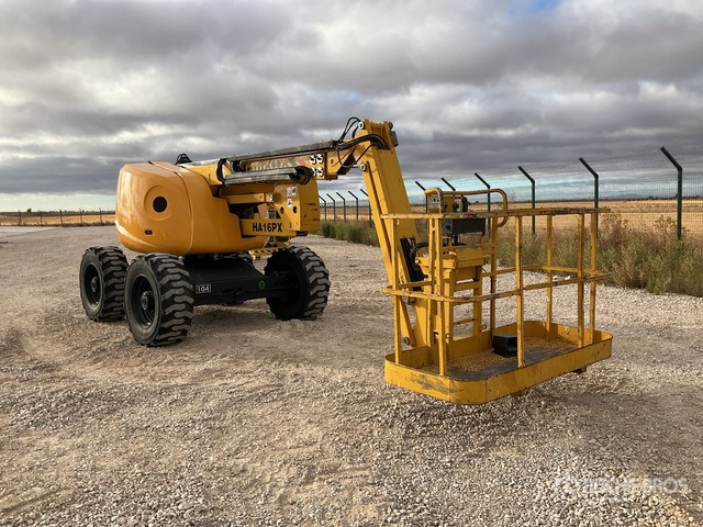 2003 Haulotte HA16PXNT 4WD Diesel Articulating Boom Lift - Articulated boom: picture 3 2003 Haulotte HA16PXNT 4WD Diesel Articulating Boom Lift - Articulated boom: picture 3