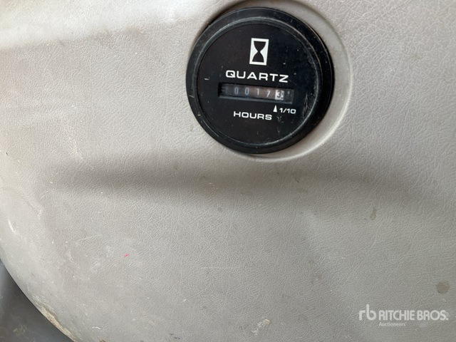 2005 New Holland E 385 Tracked Excavator - Crawler excavator: picture 1 2005 New Holland E 385 Tracked Excavator - Crawler excavator: picture 1