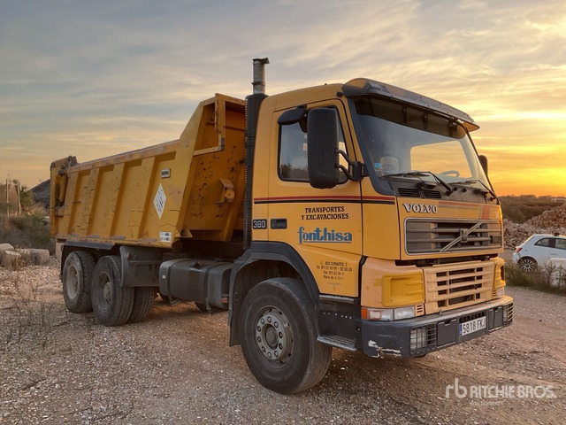 2006 Volvo FM12-380 6x4 T/A Dump Truck - Tipper: picture 4 2006 Volvo FM12-380 6x4 T/A Dump Truck - Tipper: picture 4