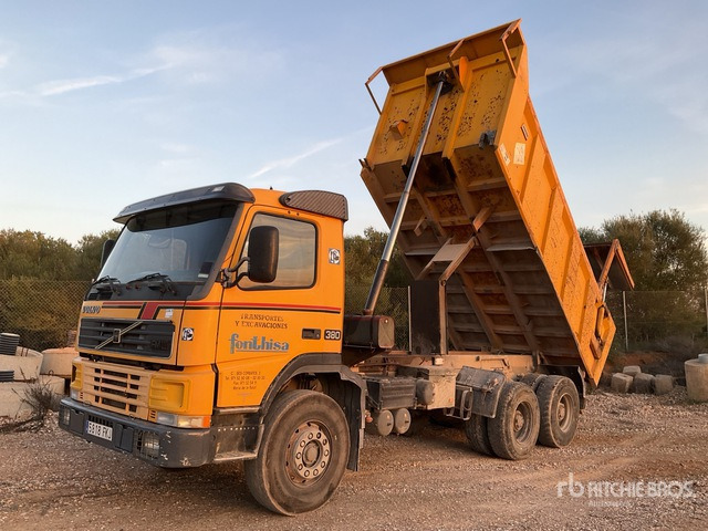 2006 Volvo FM12-380 6x4 T/A Dump Truck - Tipper: picture 2 2006 Volvo FM12-380 6x4 T/A Dump Truck - Tipper: picture 2