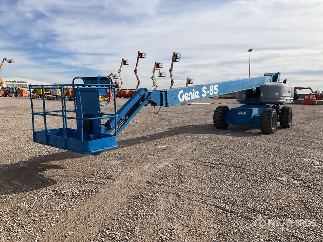 2007 Genie S85 4WD Diesel Telescopic Boom Lift - Telescopic boom: picture 3 2007 Genie S85 4WD Diesel Telescopic Boom Lift - Telescopic boom: picture 3