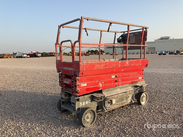 2007 JLG 3246ES Electric (Inoperable) Scissor Lift - Scissor lift: picture 4 2007 JLG 3246ES Electric (Inoperable) Scissor Lift - Scissor lift: picture 4