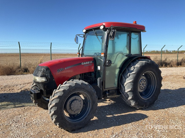 2010 Case IH Quantum 95C 4WD Tractor - Farm tractor: picture 2 2010 Case IH Quantum 95C 4WD Tractor - Farm tractor: picture 2