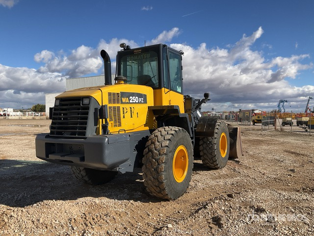 2016 Komatsu WA250PZ6 Wheel Loader - Wheel loader: picture 3 2016 Komatsu WA250PZ6 Wheel Loader - Wheel loader: picture 3