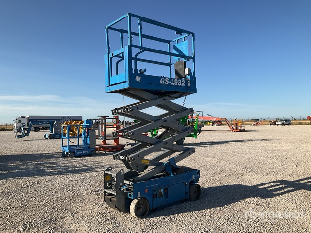 2019 Genie GS1932 Electric Scissor Lift - Scissor lift: picture 2 2019 Genie GS1932 Electric Scissor Lift - Scissor lift: picture 2
