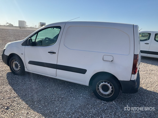 2019 Peugeot Partner Cargo Van - Small van: picture 4 2019 Peugeot Partner Cargo Van - Small van: picture 4