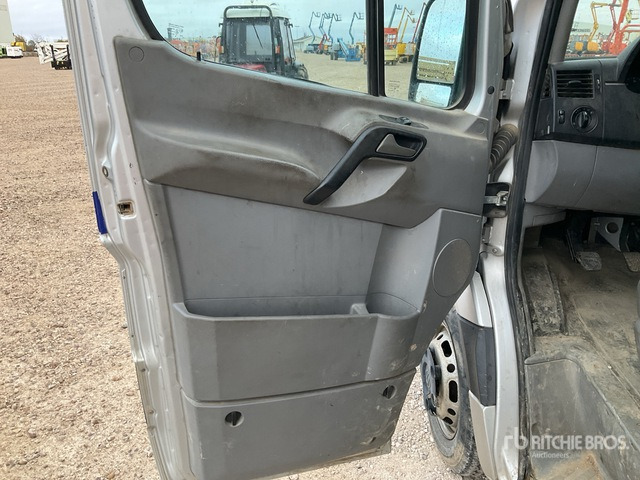2009 Volkswagen Crafter 50 Service Cargo Van - Van: picture 4 2009 Volkswagen Crafter 50 Service Cargo Van - Van: picture 4