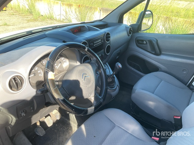 2010 Citroen Berlingo HDI 75 Van Truck - Van: picture 5 2010 Citroen Berlingo HDI 75 Van Truck - Van: picture 5