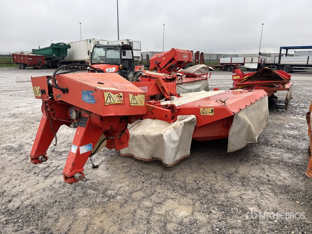 2001 Kuhn FC243R Lift Control Mower Conditioner - Mower: picture 2 2001 Kuhn FC243R Lift Control Mower Conditioner - Mower: picture 2