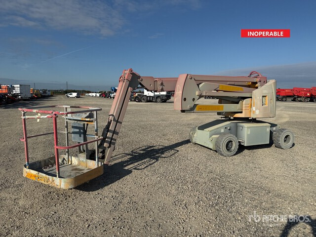 2008 Haulotte HA15IP (Inoperable) Articulating Boom Lift - Articulated boom: picture 1 2008 Haulotte HA15IP (Inoperable) Articulating Boom Lift - Articulated boom: picture 1