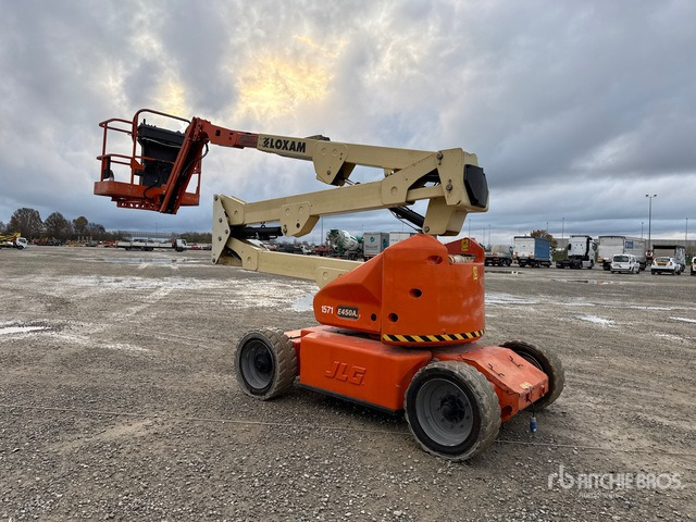 2008 JLG E450AJ Telescopic Boom Lift - Articulated boom: picture 2 2008 JLG E450AJ Telescopic Boom Lift - Articulated boom: picture 2