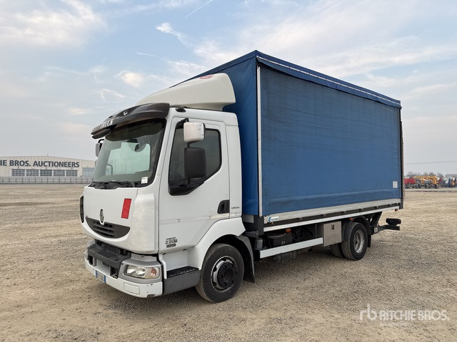 2010 Renault Midlum 215.75 4x2 Curtain Side Truck - Curtainsider truck: picture 2 2010 Renault Midlum 215.75 4x2 Curtain Side Truck - Curtainsider truck: picture 2