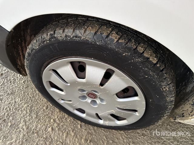 2011 Fiat Doblo Van Truck - Box truck: picture 5 2011 Fiat Doblo Van Truck - Box truck: picture 5