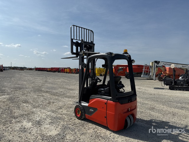 2014 Linde E15-02 1500 kg Electric Forklift - Electric forklift: picture 3 2014 Linde E15-02 1500 kg Electric Forklift - Electric forklift: picture 3