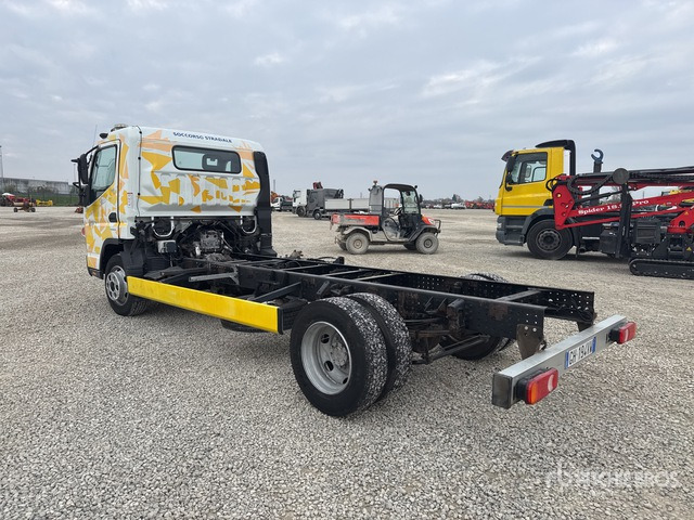 2015 Mitsubishi Fuso Canter 7C18 4x2 Cab and Chassis - Cab chassis truck: picture 3 2015 Mitsubishi Fuso Canter 7C18 4x2 Cab and Chassis - Cab chassis truck: picture 3