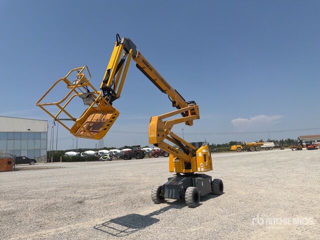 2016 Haulotte HA15IP Electric Articulating Boom Lift - Articulated boom: picture 1 2016 Haulotte HA15IP Electric Articulating Boom Lift - Articulated boom: picture 1
