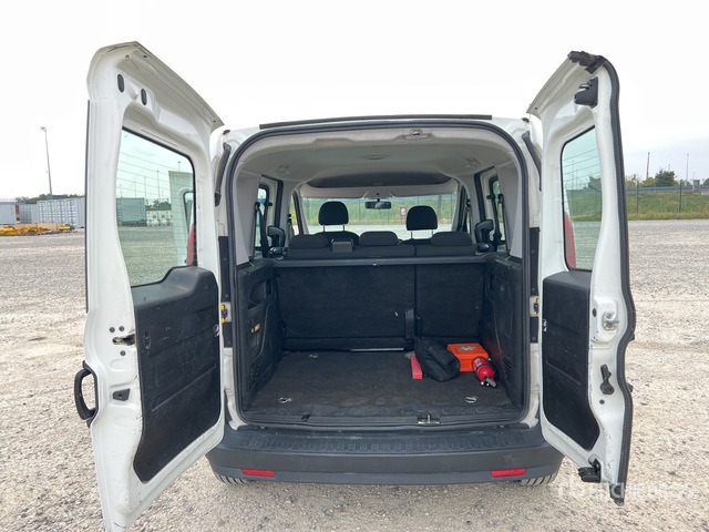 2018 Fiat Doblo CARGO COMBI 1.3 MJT 16V SX N1 Van Truck - Small van: picture 5 2018 Fiat Doblo CARGO COMBI 1.3 MJT 16V SX N1 Van Truck - Small van: picture 5