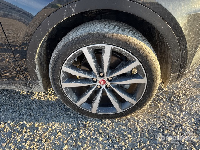 2018 Jaguar E Pace 2.0D I4 R-DYNAMIC SE 4WD 240CV SUV - SUV: picture 4 2018 Jaguar E Pace 2.0D I4 R-DYNAMIC SE 4WD 240CV SUV - SUV: picture 4