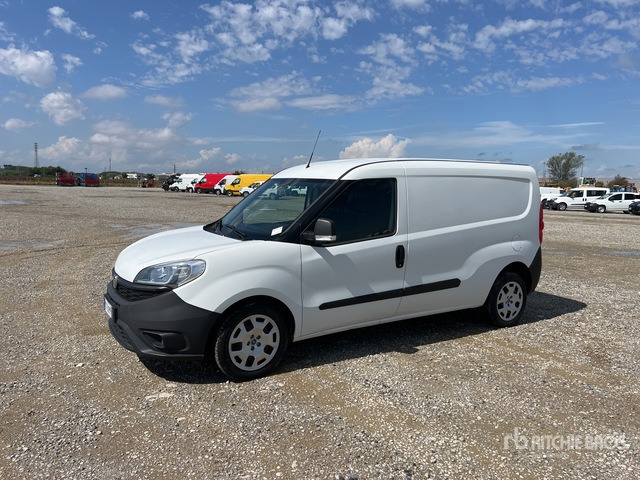 2020 Fiat Doblo CARGO MAXI 1.6 MJET 120CV LOUNGE Van Truck - Small van: picture 1 2020 Fiat Doblo CARGO MAXI 1.6 MJET 120CV LOUNGE Van Truck - Small van: picture 1