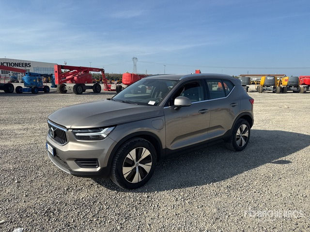 2022 Volvo XC40 T4 PLUG-IN HYBRID AUTO RECH INS ... SUV - SUV: picture 2 2022 Volvo XC40 T4 PLUG-IN HYBRID AUTO RECH INS ... SUV - SUV: picture 2