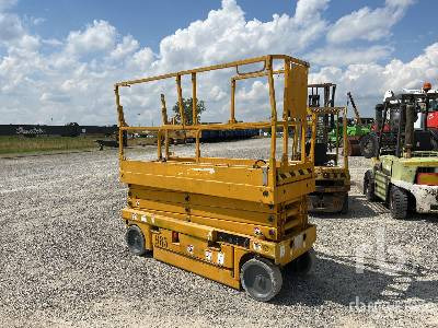 HAULOTTE COMPACT 10N Electric (Inoperable) - Scissor lift: picture 2 HAULOTTE COMPACT 10N Electric (Inoperable) - Scissor lift: picture 2