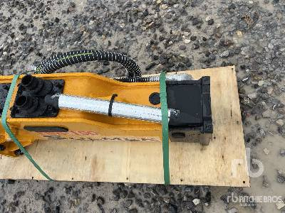 SOLMEK HM-150 - Fits 1.5 to 4.5 ton mini exca ... - Hydraulic hammer: picture 5 SOLMEK HM-150 - Fits 1.5 to 4.5 ton mini exca ... - Hydraulic hammer: picture 5