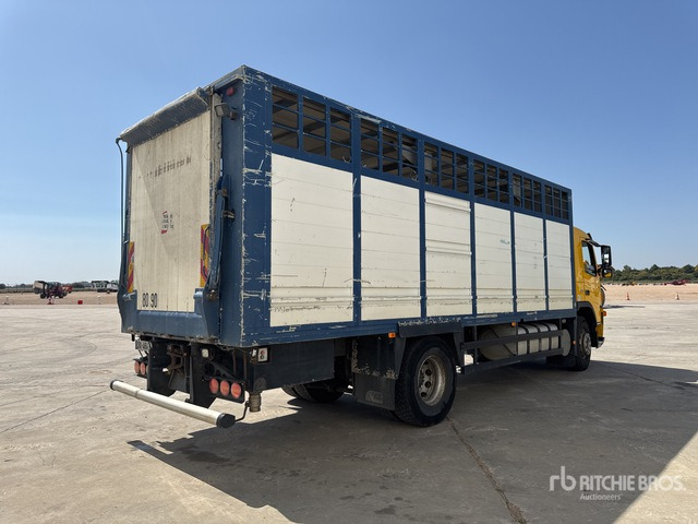 2003 Volvo FM12 420 4x2 Camion Betaillere Livestock Truck - Livestock truck: picture 3 2003 Volvo FM12 420 4x2 Camion Betaillere Livestock Truck - Livestock truck: picture 3