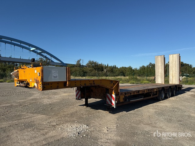 2008 Faymonville TL3GE Tri/A Semi-Remorque Porte-Engin ... Lowboy Trailer - Low loader semi-trailer: picture 2 2008 Faymonville TL3GE Tri/A Semi-Remorque Porte-Engin ... Lowboy Trailer - Low loader semi-trailer: picture 2