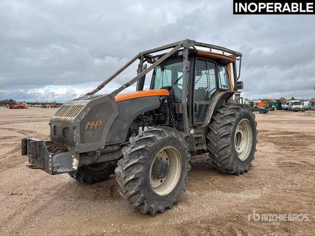 2011 Valtra T161H 4x4 Tracteur Agricole (Inoperable) 4WD Tractor - Farm tractor: picture 1 2011 Valtra T161H 4x4 Tracteur Agricole (Inoperable) 4WD Tractor - Farm tractor: picture 1