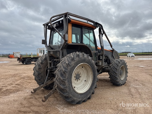 2011 Valtra T161H 4x4 Tracteur Agricole (Inoperable) 4WD Tractor - Farm tractor: picture 3 2011 Valtra T161H 4x4 Tracteur Agricole (Inoperable) 4WD Tractor - Farm tractor: picture 3