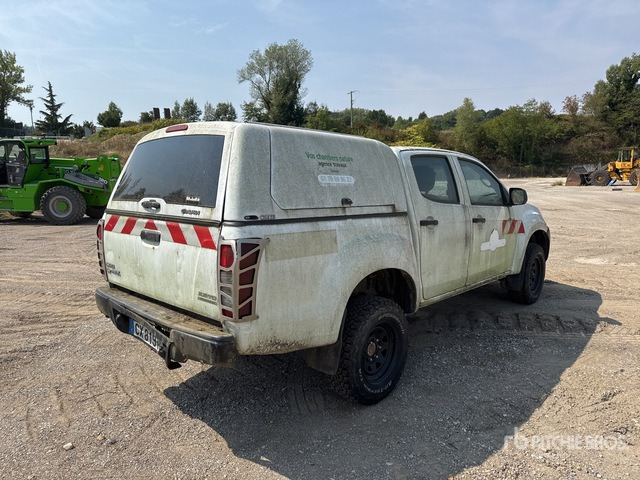 2013 Isuzu D-Max 4x4 Extended Cab (Inoperable) Pickup - Pickup truck: picture 4 2013 Isuzu D-Max 4x4 Extended Cab (Inoperable) Pickup - Pickup truck: picture 4