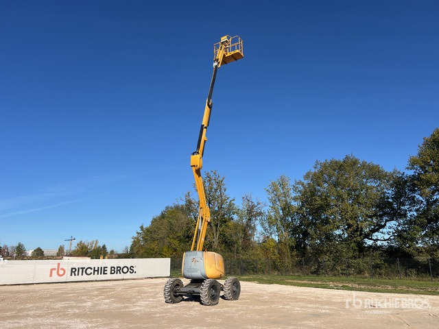 2014 Haulotte HA16PX 4WD Diesel Nacelle Articulee Articulating Boom Lift - Articulated boom: picture 3 2014 Haulotte HA16PX 4WD Diesel Nacelle Articulee Articulating Boom Lift - Articulated boom: picture 3