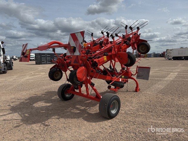 2015 Kuhn GF10802TGII 10.8 m Semi-Mount 10 Rotor Faneuse Hay Tedder - Tedder/ Rake: picture 4 2015 Kuhn GF10802TGII 10.8 m Semi-Mount 10 Rotor Faneuse Hay Tedder - Tedder/ Rake: picture 4