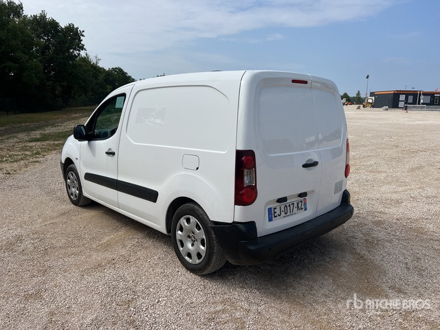 2017 Peugeot Partner Vehicule Utilitaire Cargo Van - Small van: picture 3 2017 Peugeot Partner Vehicule Utilitaire Cargo Van - Small van: picture 3