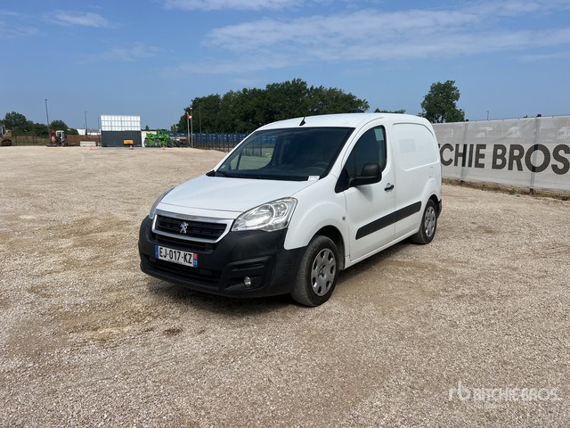 2017 Peugeot Partner Vehicule Utilitaire Cargo Van - Small van: picture 2 2017 Peugeot Partner Vehicule Utilitaire Cargo Van - Small van: picture 2