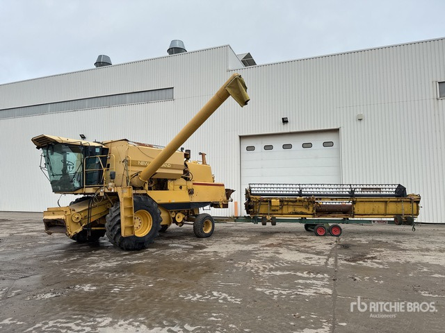 New Holland TF46 Combine Harvester - Combine harvester: picture 1 New Holland TF46 Combine Harvester - Combine harvester: picture 1